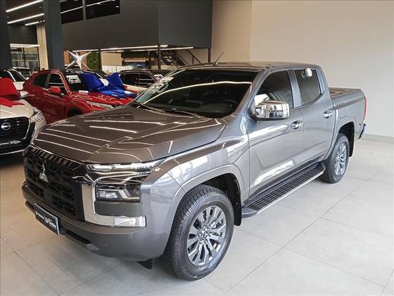 MITSUBISHI TRITON 2.4 BITURBO DIESEL CD HPE-S 4X4 AUTOMÁTICO MITSUBISHI TRITON 2.4 BITURBO DIESEL CD HPE-S 4X4 AUTOMÁTICO